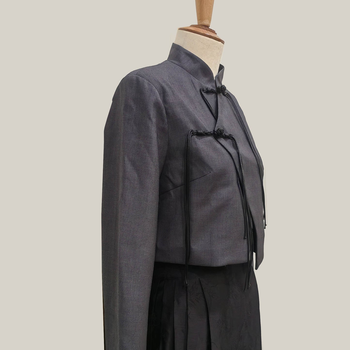 Crop top with Chinese frog toggles Modern Chinese style crop top jacket