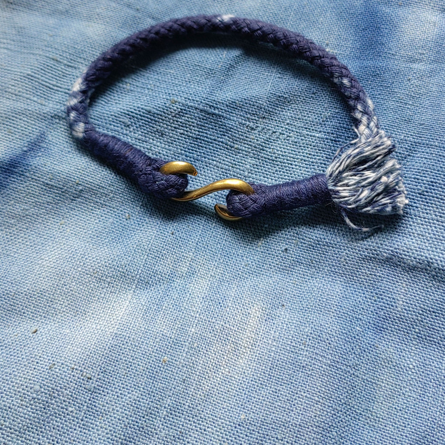 Indigo Hand dye Blue braided pattern unisex kumihimo bracelet with Copper buckle 3 sizes gift