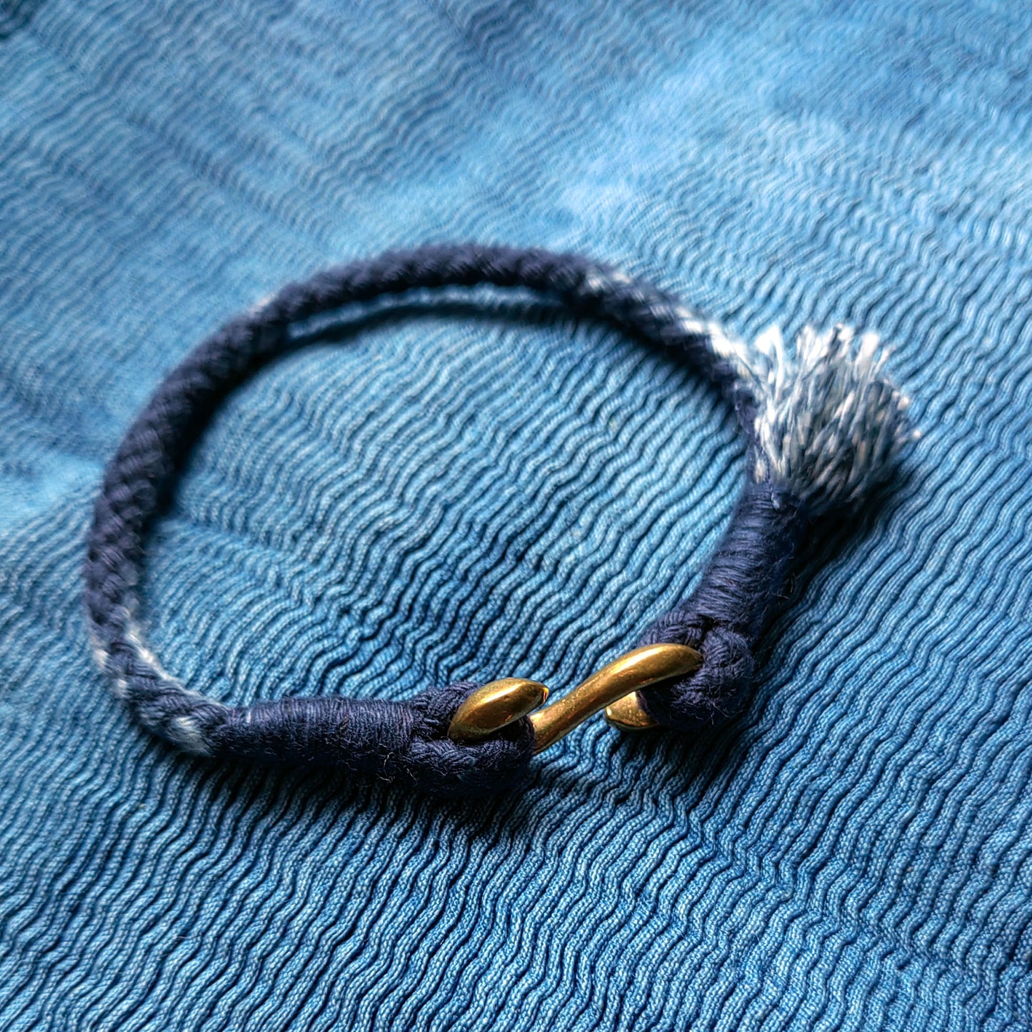 Indigo Hand dye Blue braided pattern unisex kumihimo bracelet with Copper buckle 3 sizes gift