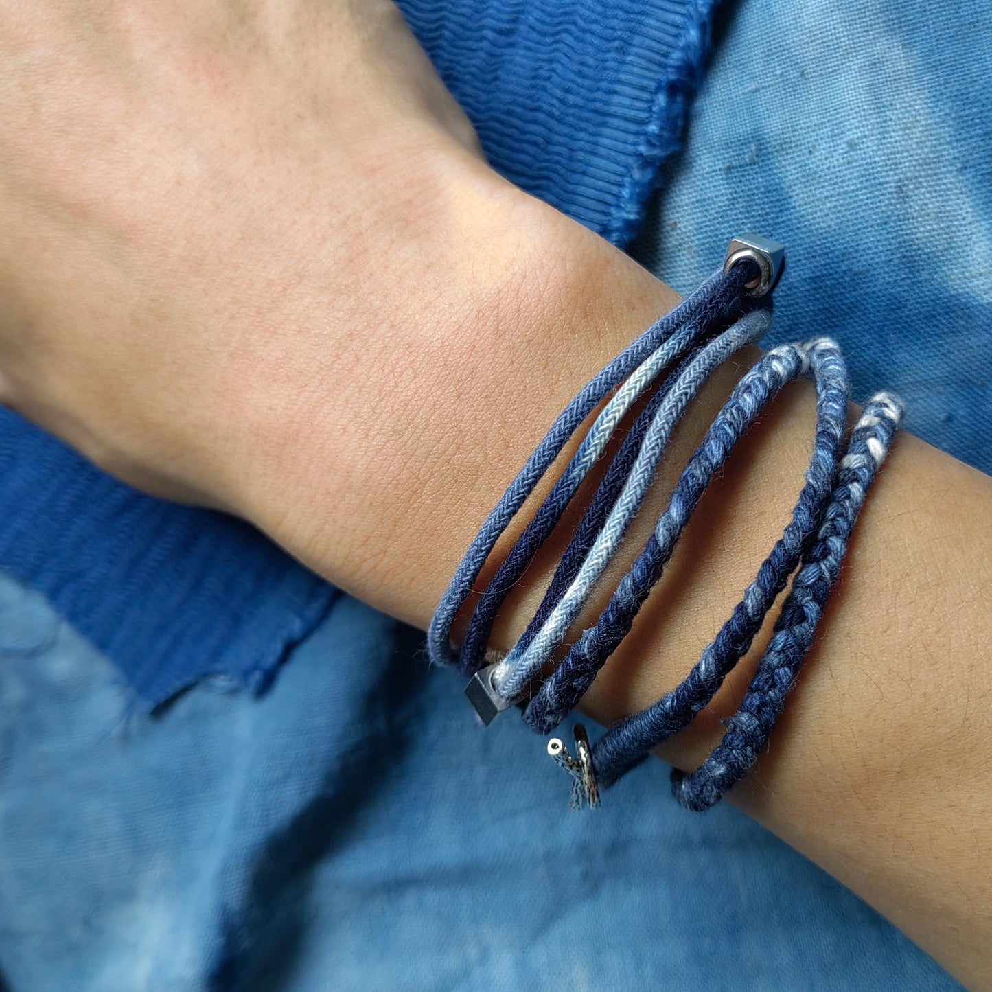 Indigo Hand dye Blue braided pattern unisex kumihimo bracelet with Silver beads