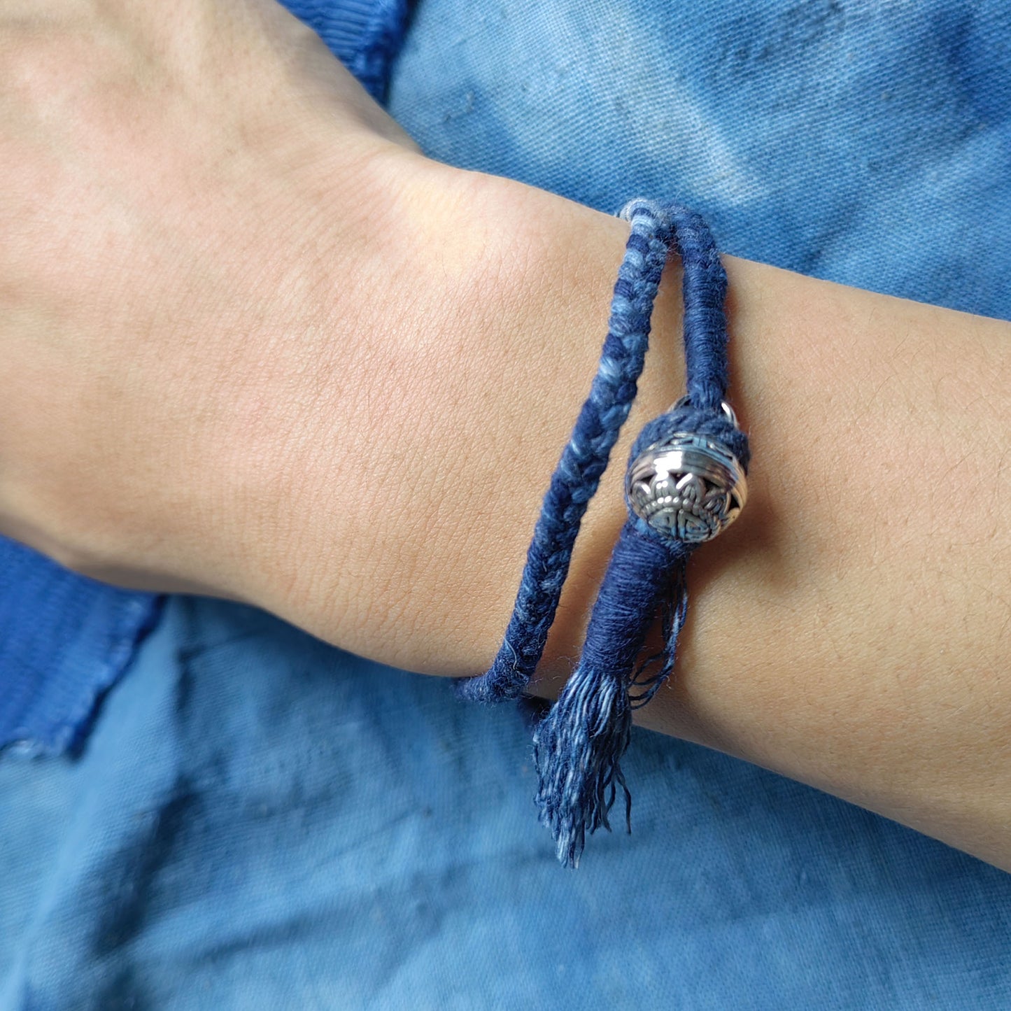 Personalized Initial Indigo Hand dye Blue braided pattern unisex kumihimo bracelet with silver beads Custom size unisex kids/adults