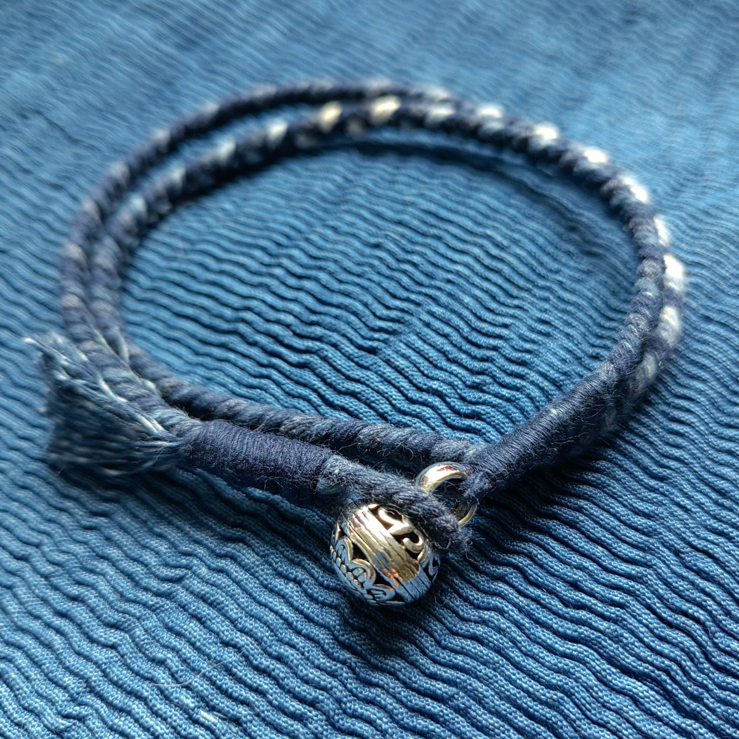 Personalized Initial Indigo Hand dye Blue braided pattern unisex kumihimo bracelet with silver beads Custom size unisex kids/adults