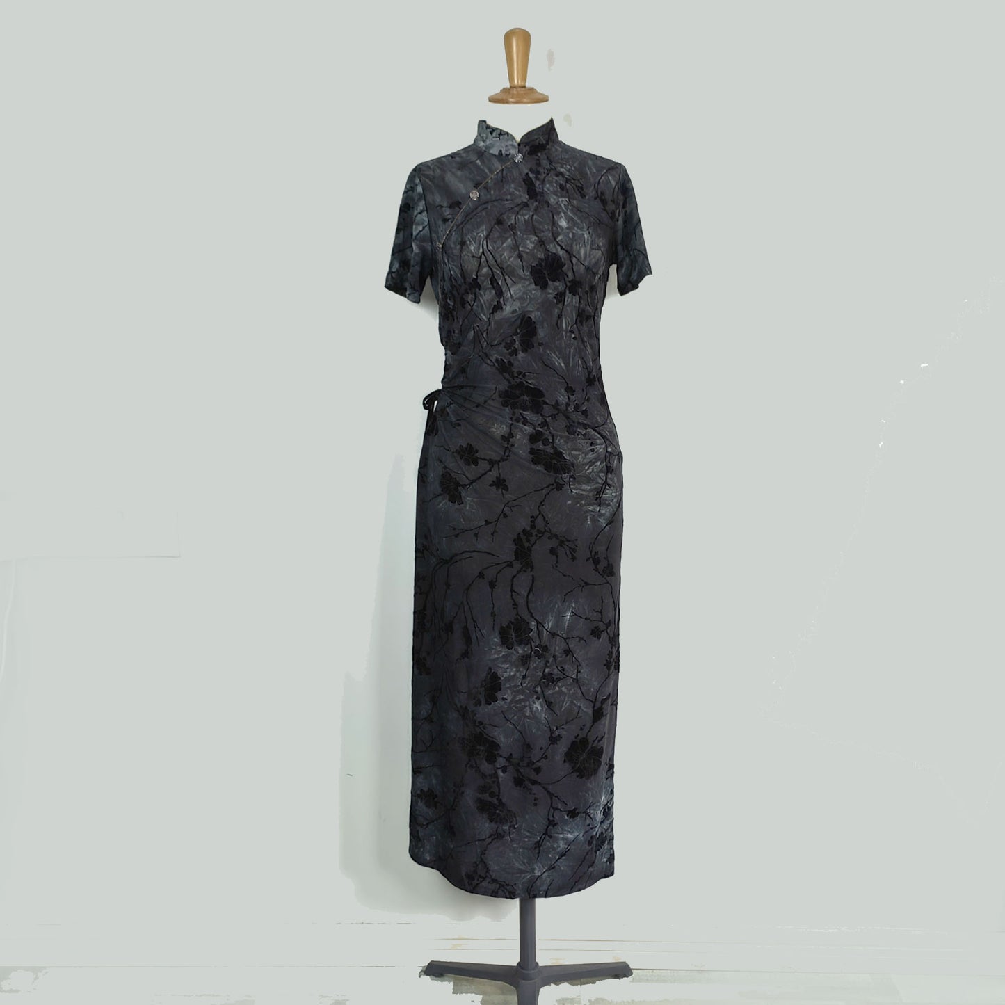 Black Velvet openwork Qipao Modified Qipao open waist details Cool and Cute Drawstring horrow fitted Qipao dress with back zipper