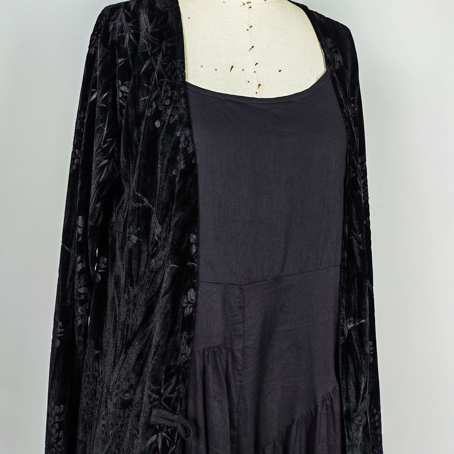 Black Velvet jacket Long jacket Chinese style velvet robe Plant jacquard motif long overcoat velvet coat velvet jacket black cardigan