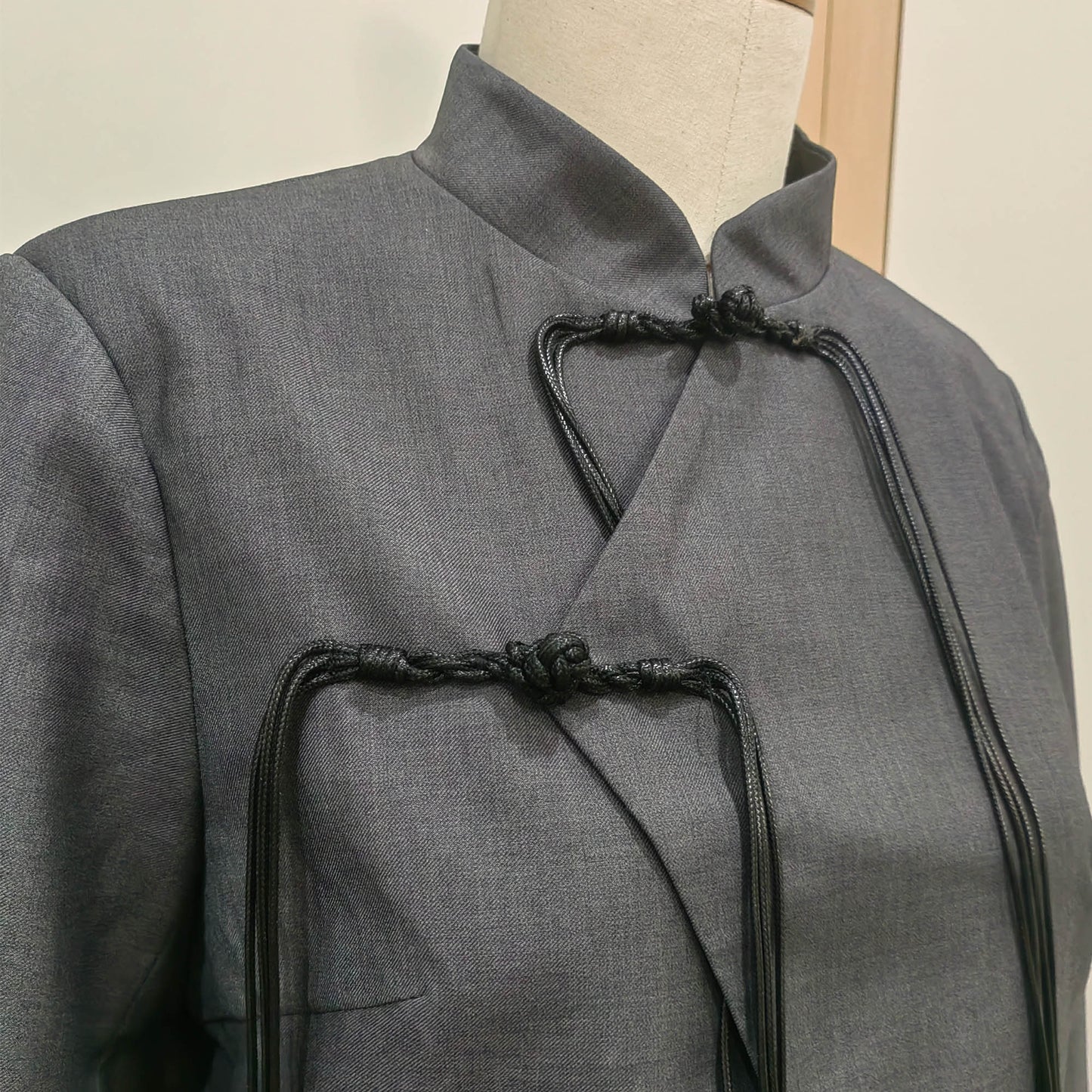 Crop top with Chinese frog toggles Modern Chinese style crop top jacket
