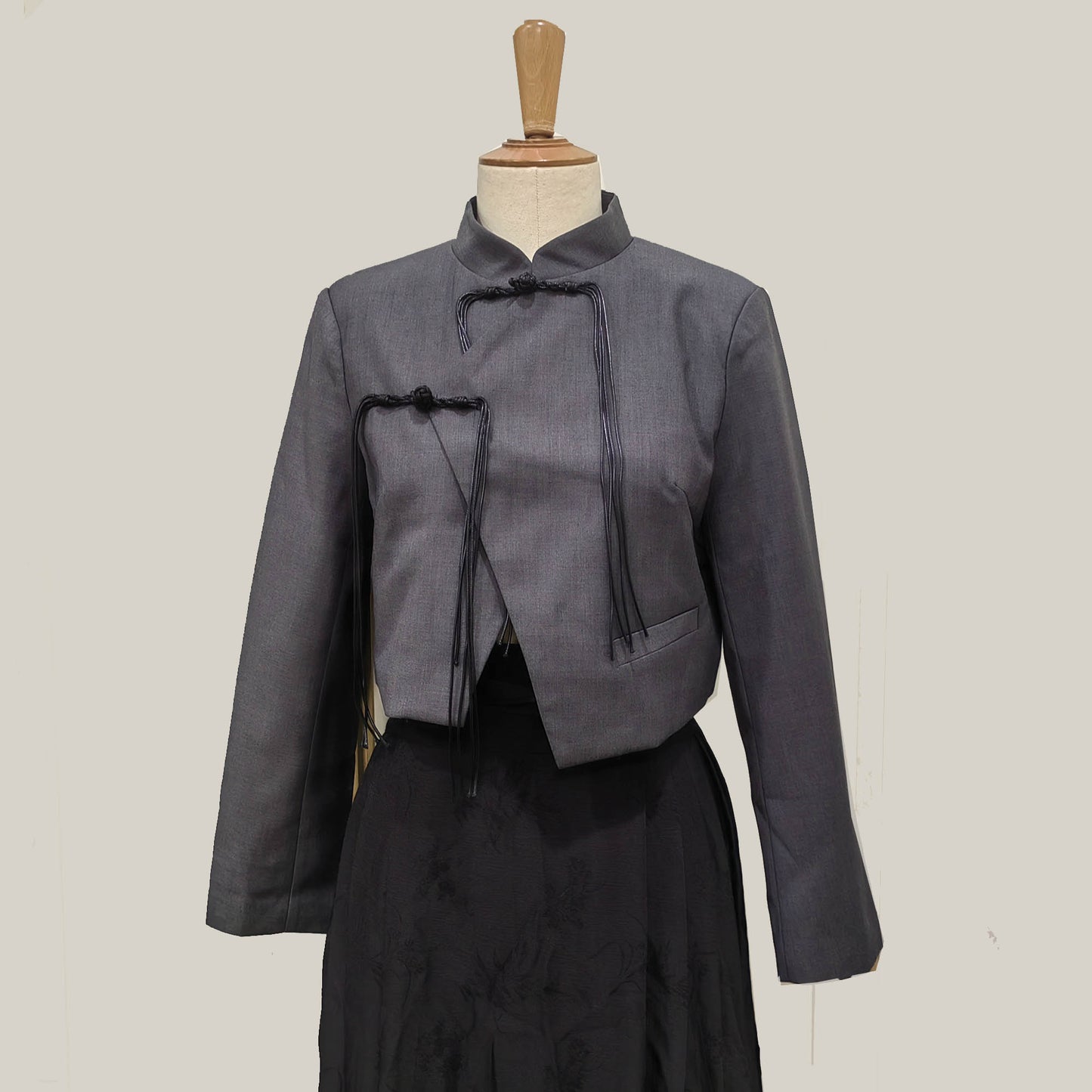 Crop top with Chinese frog toggles Modern Chinese style crop top jacket
