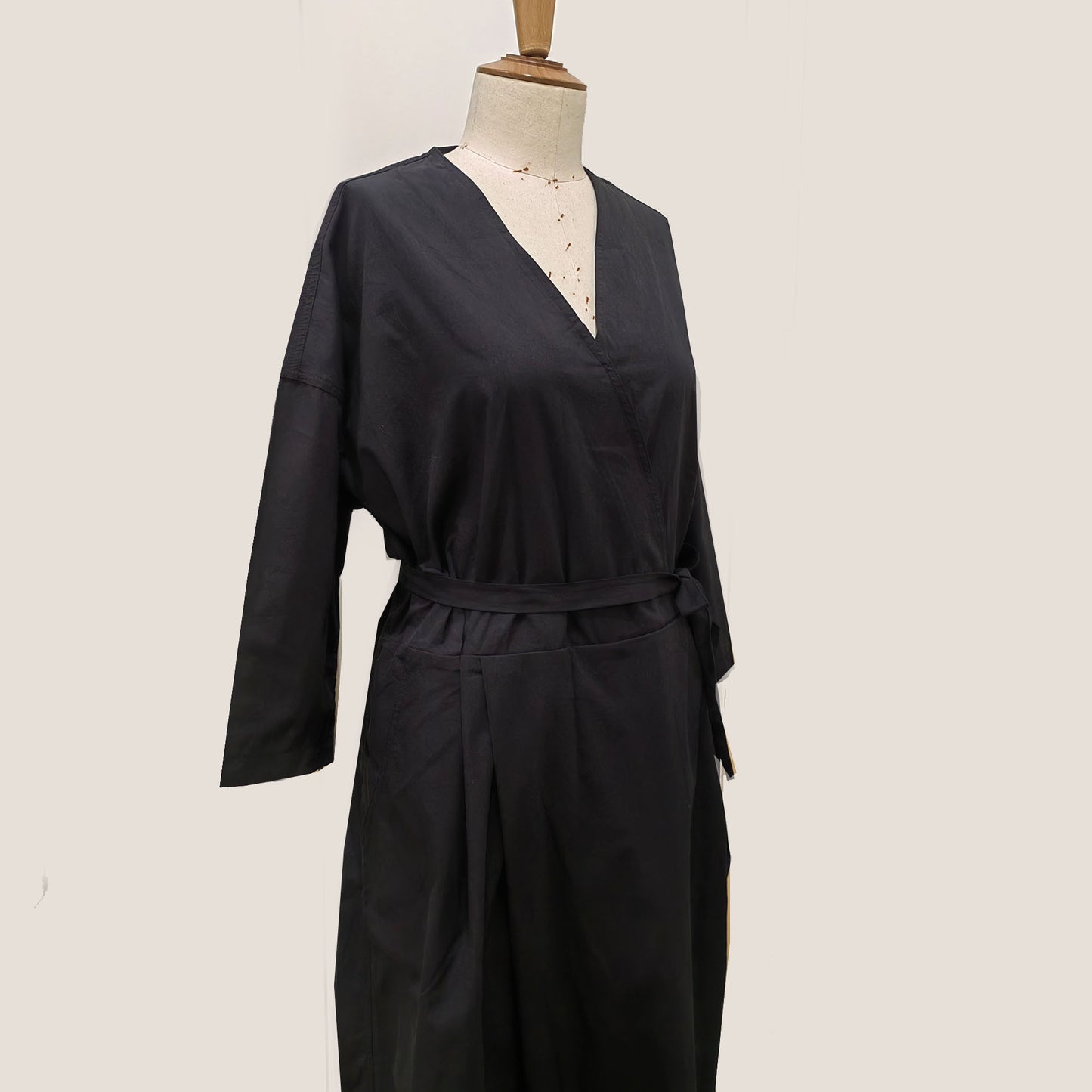 Cotton Jumpsuit Loose fit cotton jumpsuit V neck collar jumpsuit with belt
