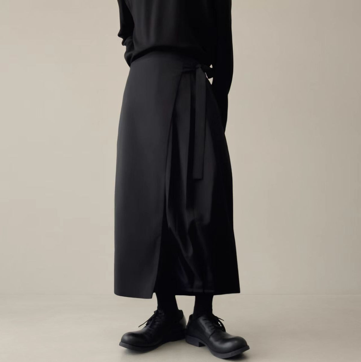 Asymmetrical Black pants unisex black pleated crop pants