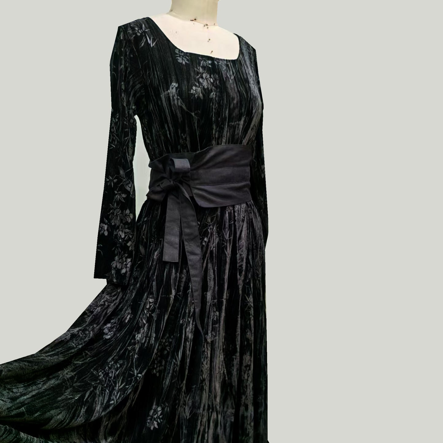 Black velvet long sleeves dress with OBI belt