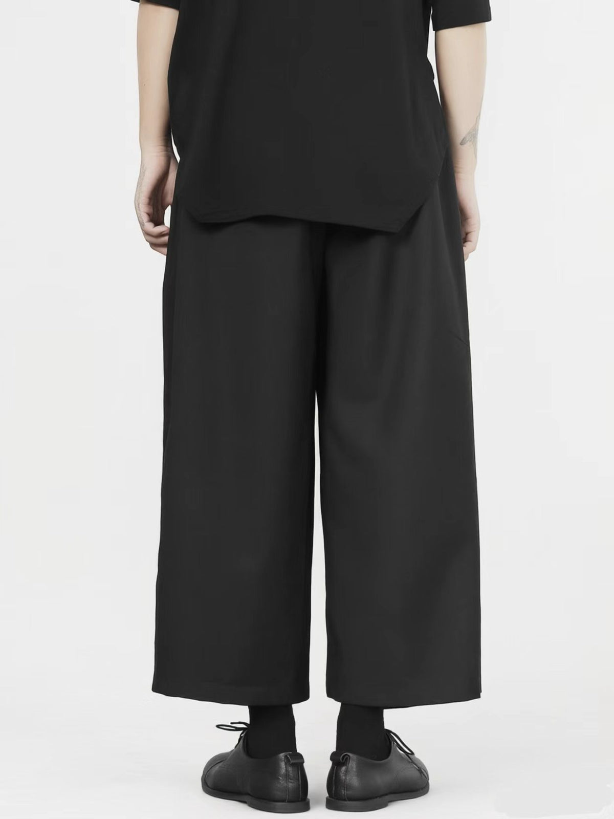 Asymmetrical Black pants unisex black pleated crop pants