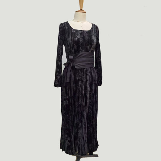 Black velvet long sleeves dress with OBI belt
