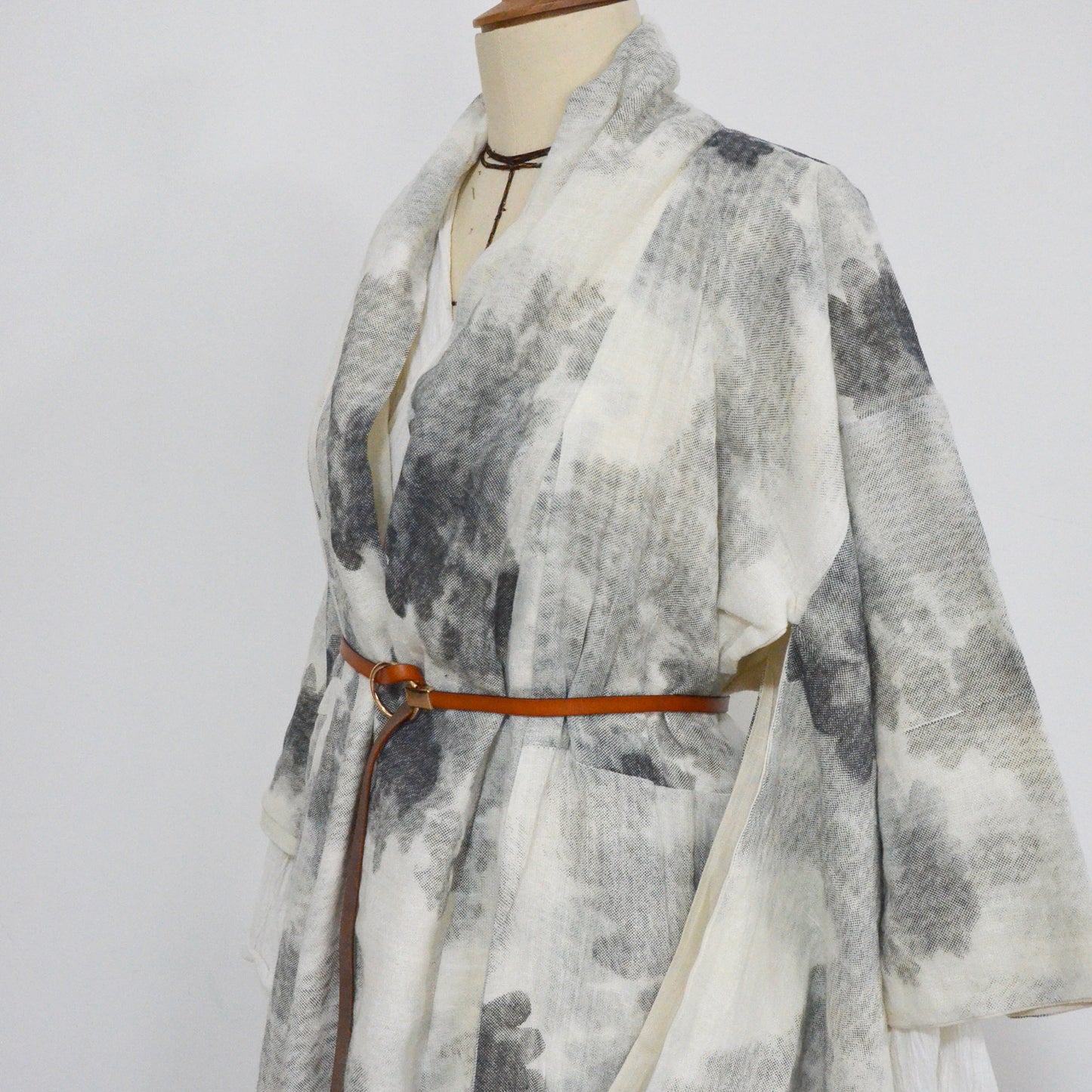 Kimono, Linen Modified Hanfu, Neza Studio Black Tie Dye Prints Front Open Cape Japanese Woman Haori Hanfu Jacket Kimono Top Kimono Dress