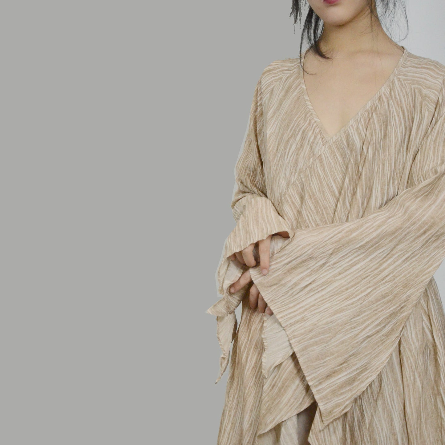 Pleated fabric texture outer cardigan flare cardigan flowing outer piece top layer styling cardigan hanfu layering shirt