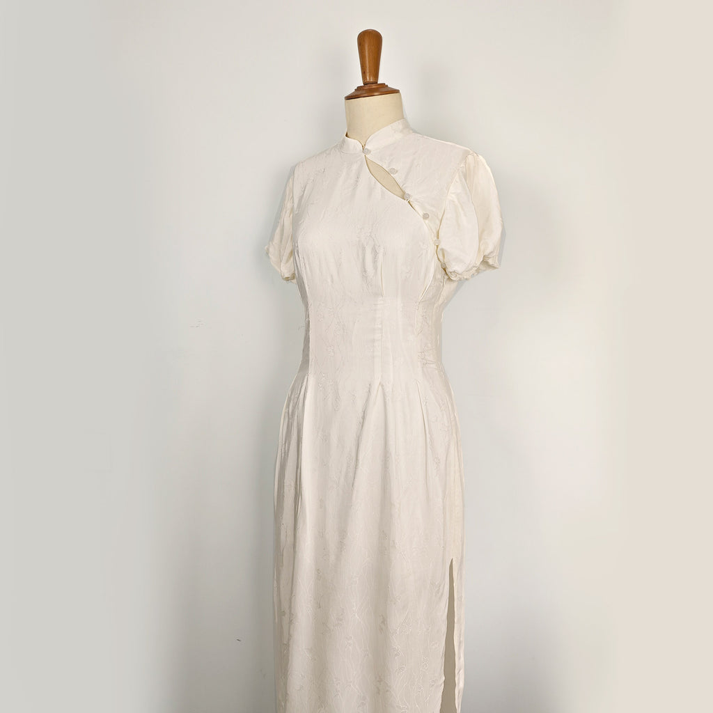 Fitted Qipao dress with puffy sleeves Chinese Qipao dress silky rayon fabric