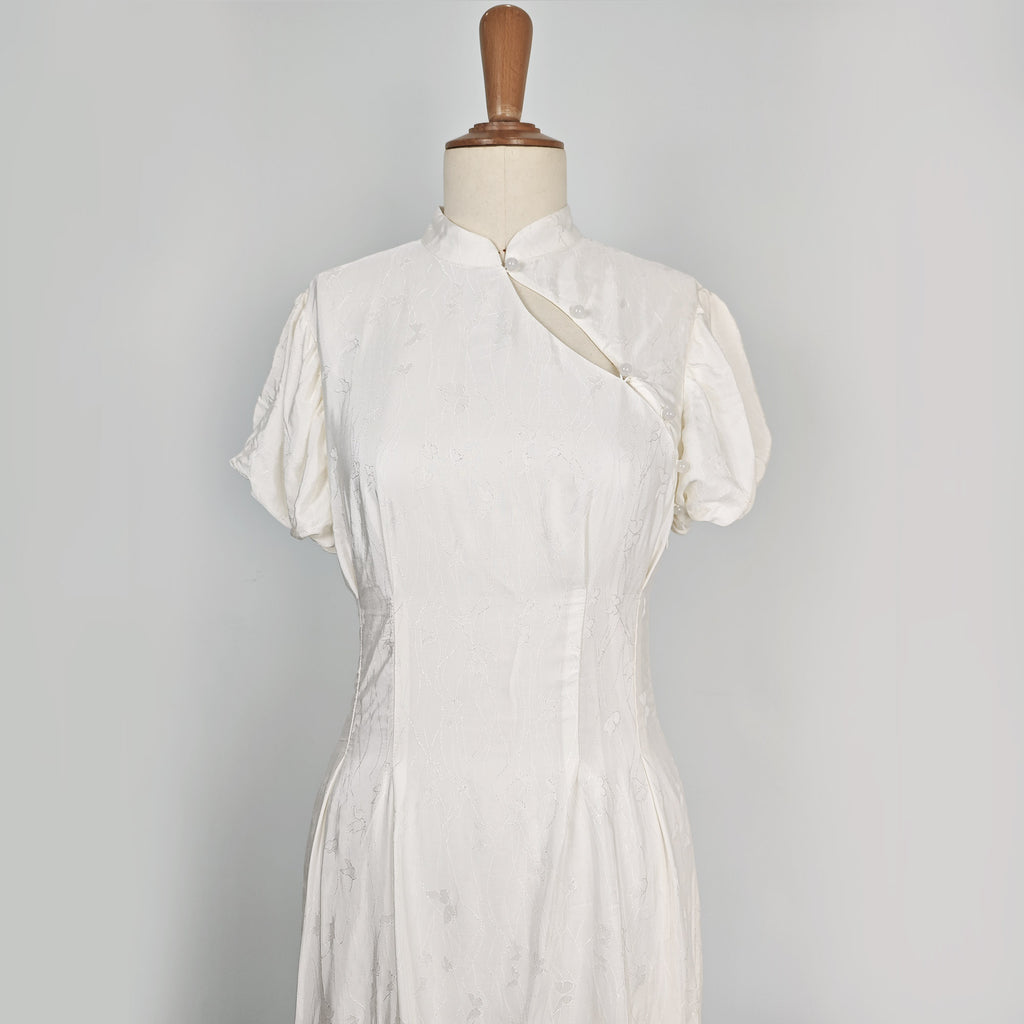 Fitted Qipao dress with puffy sleeves Chinese Qipao dress silky rayon fabric