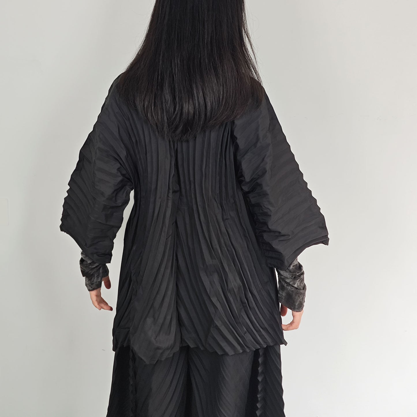 Pleated black top and pants set sculpture shape shirt and wide leg pants pleats fabric creative shape A SET