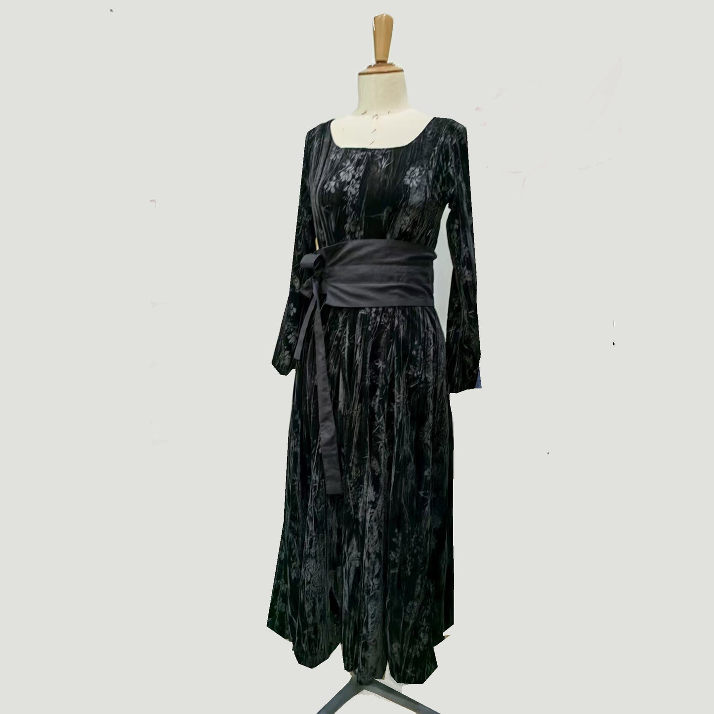 Black velvet long sleeves dress with OBI belt