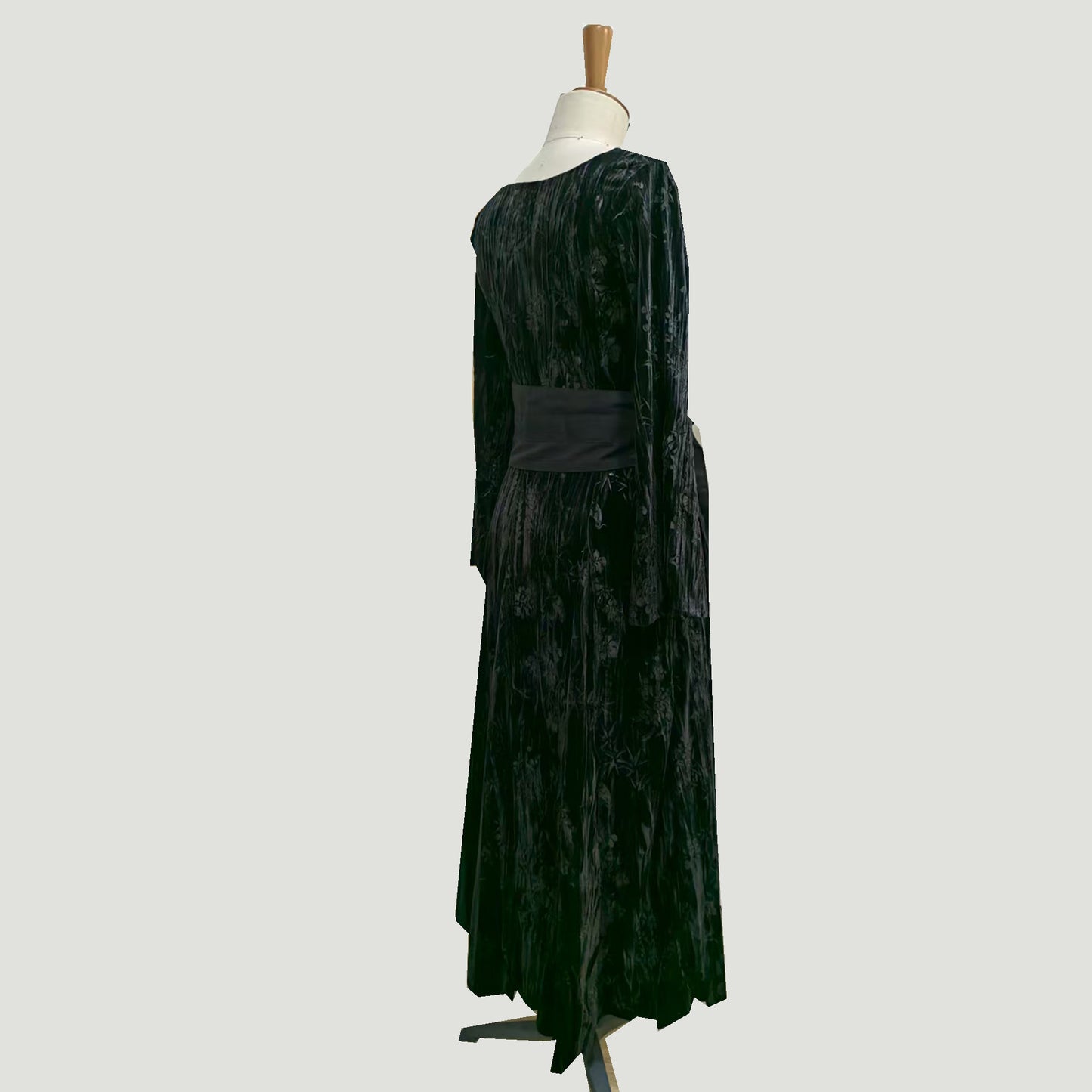 Black velvet long sleeves dress with OBI belt