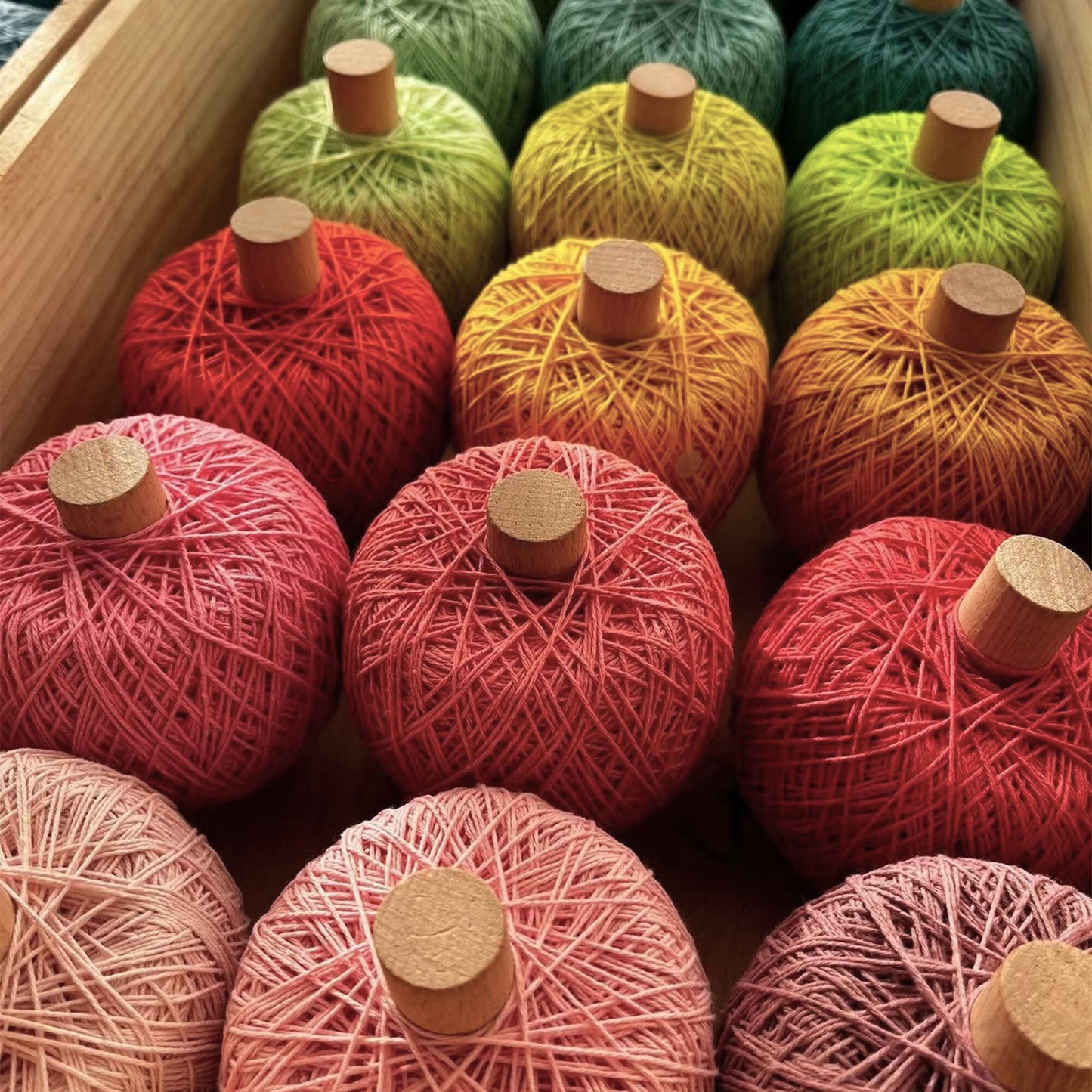 Cotton sashiko thread 380meters roll sashiko thread colorful cotton embroidery thread hand stitching thread big roll cotton thread